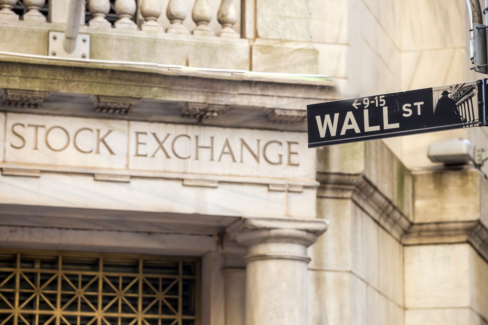 Stocks Settle Mixed on Conflicting US-Iran Signals