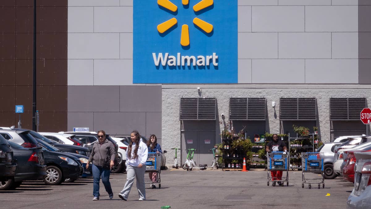Walmart makes quiet move as Amazon delivery threat grows