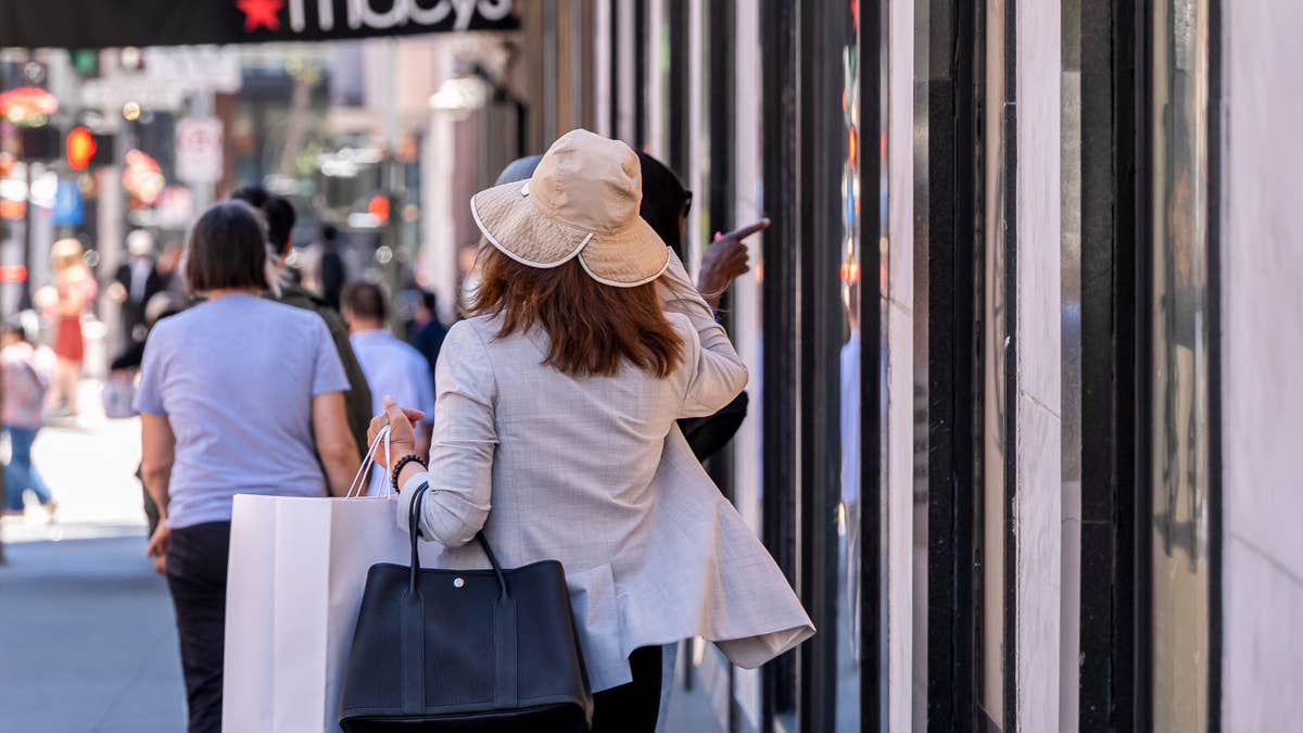 Luxury retail chain wins court approval, exits bankruptcy